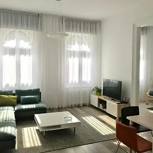 Paulay דירה